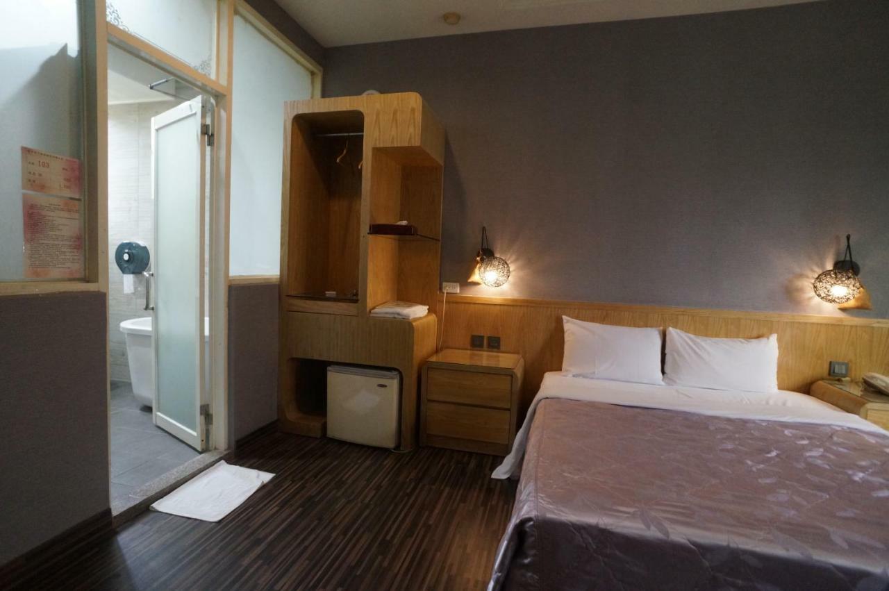 愛情海 Motel Toufen Exterior foto